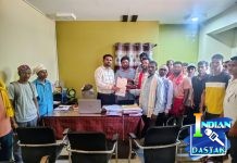 फोन बंद, कामे बंद; भाकपाच्या नेतृत्वात नेलगुंडा ग्रामसेवकाविरोधात ग्रामस्थ एकवटले
