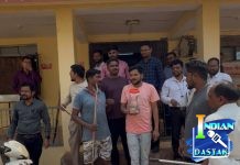 पंचायत समिती कार्यालयात नाग सापाचे धाडसी रेस्क्यू समर्पण ट्रस्टच्या प्रशिक्षणातून घडले धाडसी सर्पमित्र